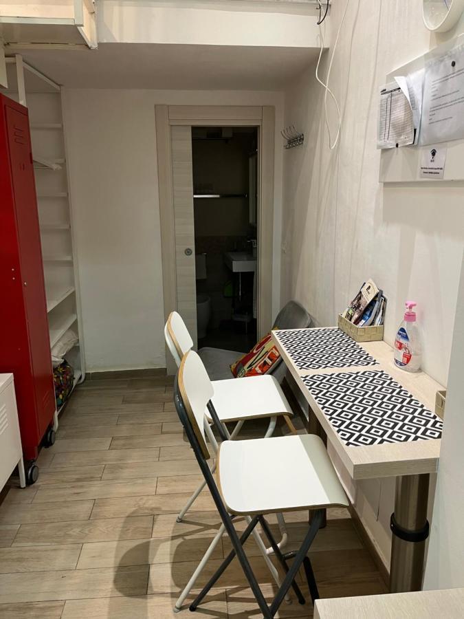 La Casina Di Lia In Via Dei Tribunali Napoli Bagian luar foto