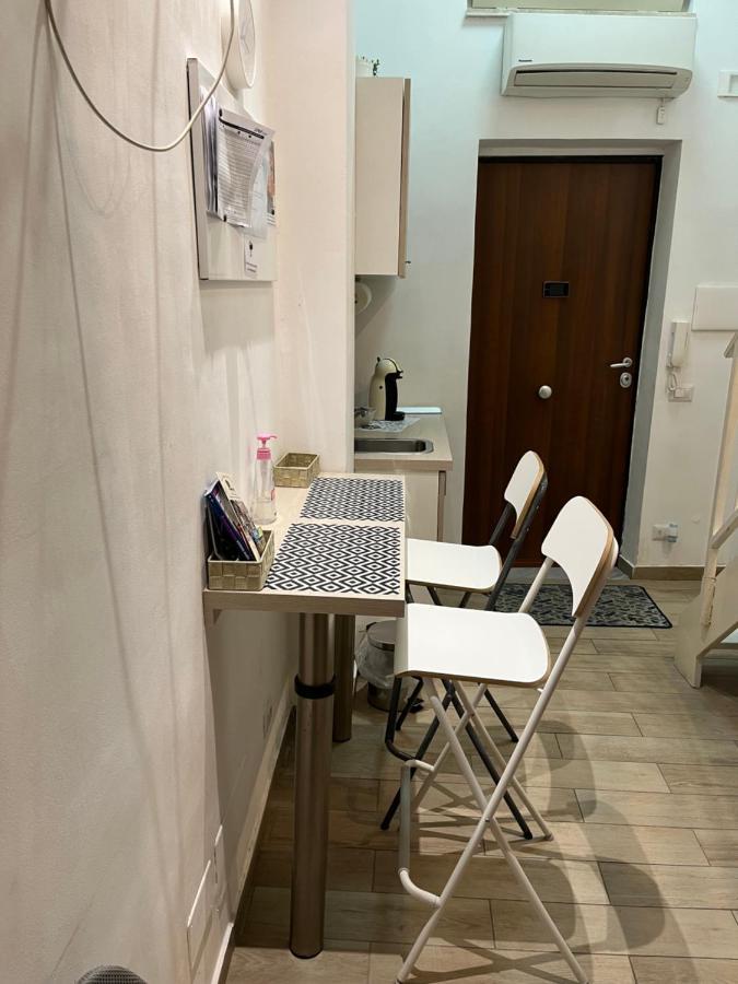 La Casina Di Lia In Via Dei Tribunali Napoli Bagian luar foto