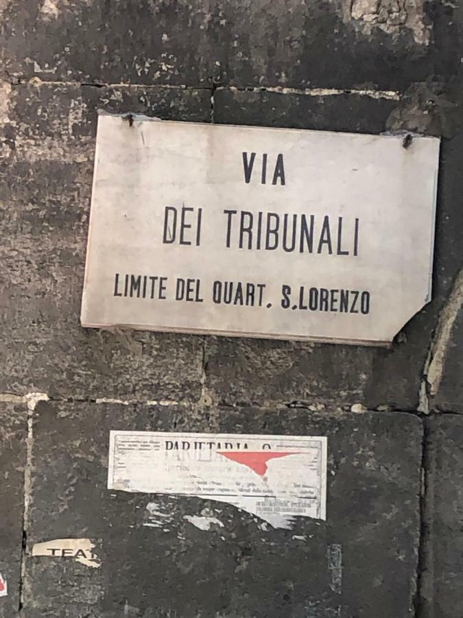 La Casina Di Lia In Via Dei Tribunali Napoli Bagian luar foto
